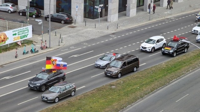 W niedzielę zwolennicy Rosji manifestowali w Berlinie