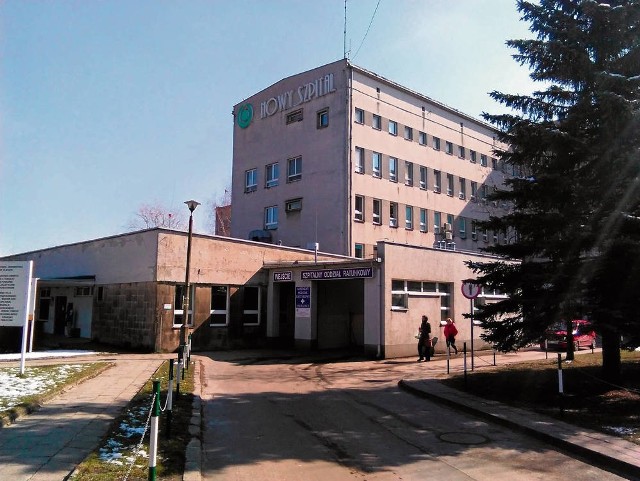 Szpital w Olkuszu nie płacił składek od wynagrodzenia pracowników zatrudnionych dodatkowo na umowach-zleceniach. Teraz tłumaczy się tym, że kiedyś nie było takiego obowiązku