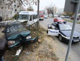 Wypadek w centrum Kielc. Zderzenie busa z hondą. Jedna osoba ranna (zdjęcia)