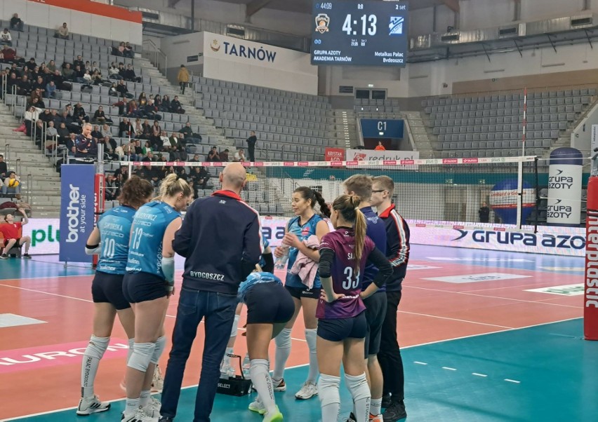 Siatkarki Pałacu wygrały w Tarnowie pierwszy mecz w sezonie