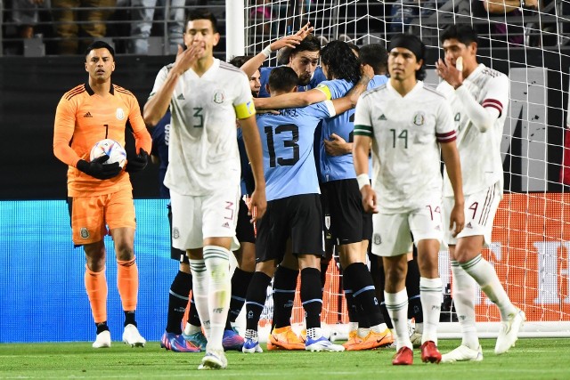 Reprezentacja Meksyku doznała dotkliwej porażki z Urugwajem