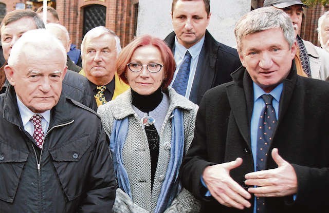 Czy Jerzy Wenderlich (z prawej) przejmie schedę po byłym przewodniczącym Leszku Millerze, okaże się po styczniowych wyborach w SLD