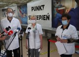 Radom. Pracownicy szpitala na Józefowie zachęcają młodzież do szczepień przeciwko COVID-19
