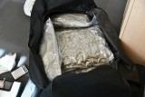 Handlarze narkotyków zatrzymani w Białymstoku. Mieli przy sobie ponad 7 kg środków