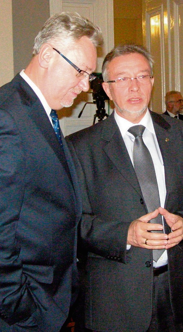 Jerzy Hebda (z lewej) należał do "Tarnowian" przez 7 lat. Kierował klubem radnych, a w stowarzyszeniu był szefem sądu koleżeńskiego
