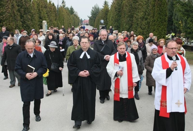 Ekumeniczna droga krzyżowa w Cedzynie