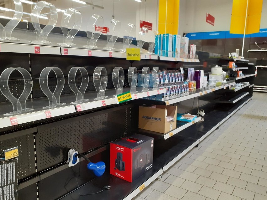 Zamknięcie gigantycznych sklepów, a takim są sklepy Auchan...