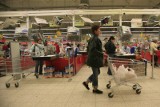 Miał być strajk w supermarketach, a skończyło się na strachu [WIDEO]