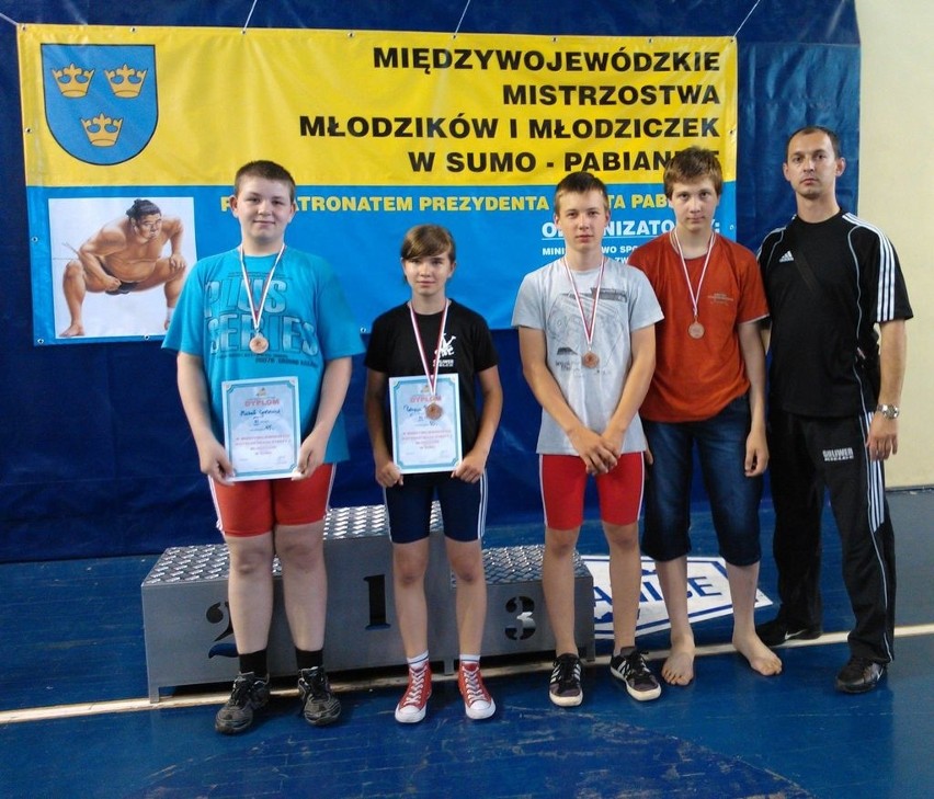 Cztery medale zawodników Guliwera Kielce w...sumo