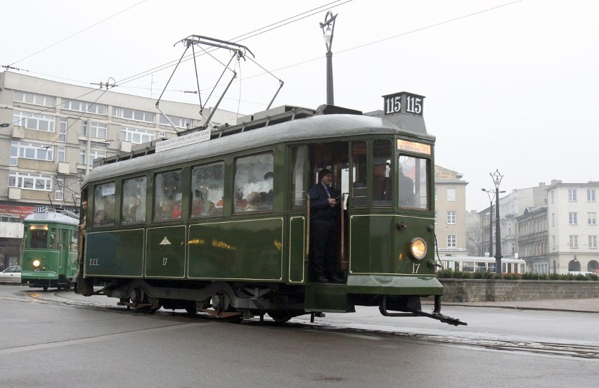 Parada zabytkowych tramwajów w Łodzi [ZDJĘCIA]