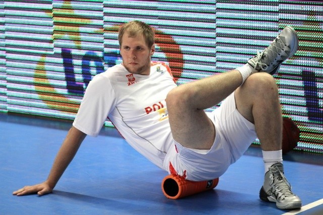 Przemysław Karnowski kluczowe mecz reprezentacji musi oglądać w telewizji.