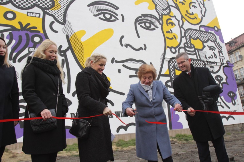 Mural dla doktor Jolanty Wadowskiej-Król w Katowicach