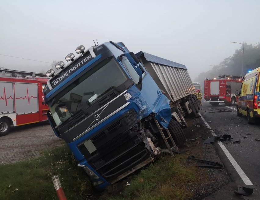 Tragiczny wypadek w Ostrzeszowie. Potężne utrudnienia w...