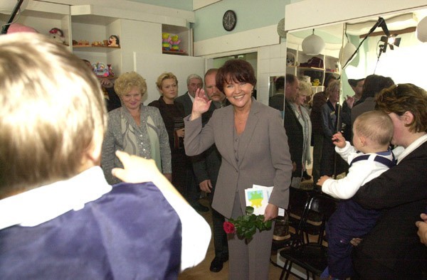 Jolanta Kwaśniewska między innymi odwiedziła dzieci z ośrodka "Dać szansę" w białostockim Dziecięcym Szpitalu Klinicznym