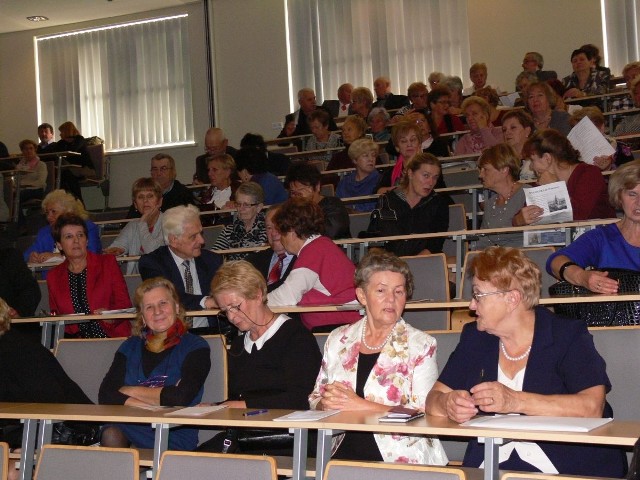 Aula Państwowej WyższejSzkołyZawodowej wTarnobrzegu z trudem mieści słuchaczy, którzy przychodzą na wykłady