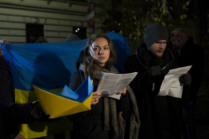 Kraków. Manifestacja pod konsulatem Rosji. Ukraińcy: zatrzymajmy wojnę