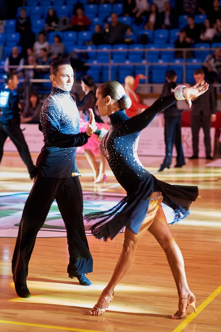 Lublin: Mistrzostwa Polski w tańcach latynoamerykańskich [DUŻO ZDJĘĆ i WIDEO]