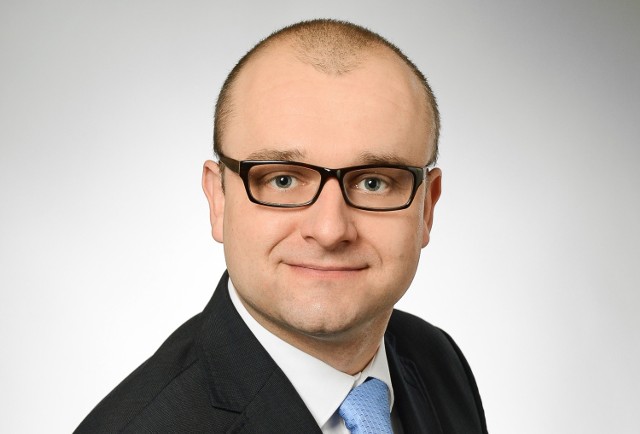 Kamil Goździk ma 33 lata, pochodzi z Opolszczyzny, 10 lat pracował w Agencji Nieruchomości Rolnych.