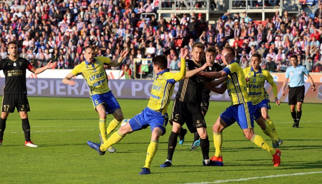 Górnik Zabrze - Arka Gdynia 1:0