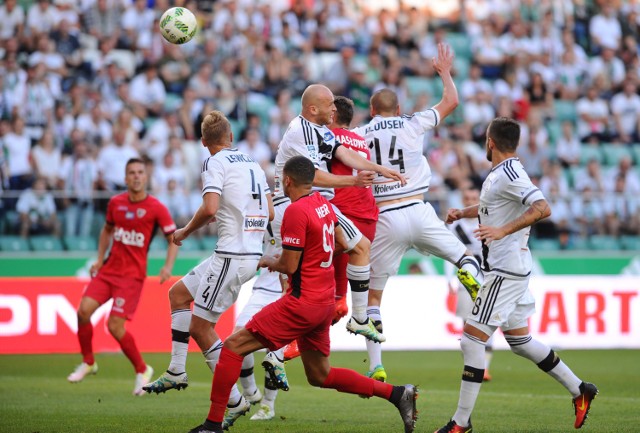 Legia zremisowała z Piatem 0:0.