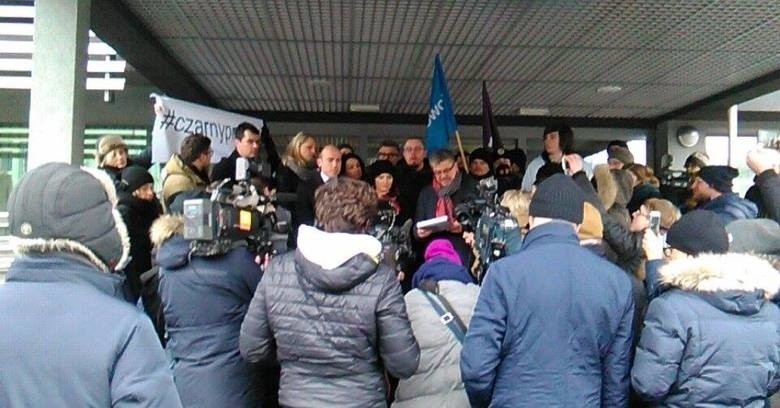 Proces nauczycielek z Zabrza za "czarny protest". We wtorek kolejna komisja dyscyplinarna