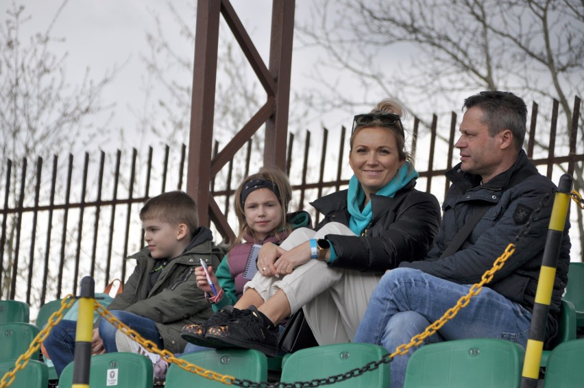 1.04.2023, Kraków: kibice na meczu Garbarnia - Wisła Puławy