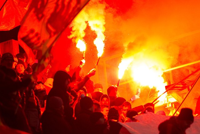 Korona Kielce przegrała z Arką Gdynia 0:1 w meczu osiemnastej kolejki PKO Ekstraklasy. Kibice Korony z Młyna przygotowali ciekawą oprawę na to spotkanie. Mamy dla Was wyjątkowe zdjęcia kibiców z Młyna. (dor)