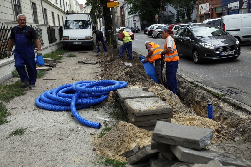 Chodnik przy ul. Rajskiej zostanie wyremontowany za ok. 200...