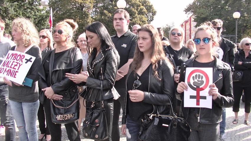 Dziś kobiety strajkują. Czarny Protest w Szczecinie 