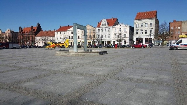 Dziecko wypadło z okna kamienicy na chełmińskim rynku.