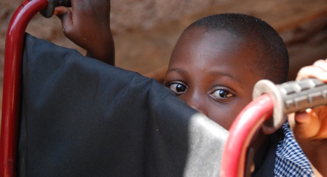 Dzięki wózkom inwalidzkim od Białostoczan, dzieci z Rwandy mają szansę na lepsze życie
