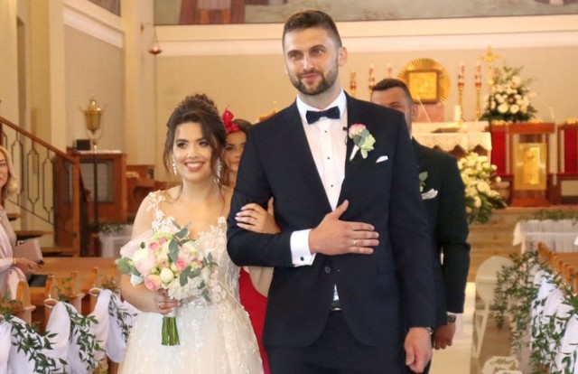 Młoda para: Michał i Martyna w trakcie ceremonii zaślubin.
