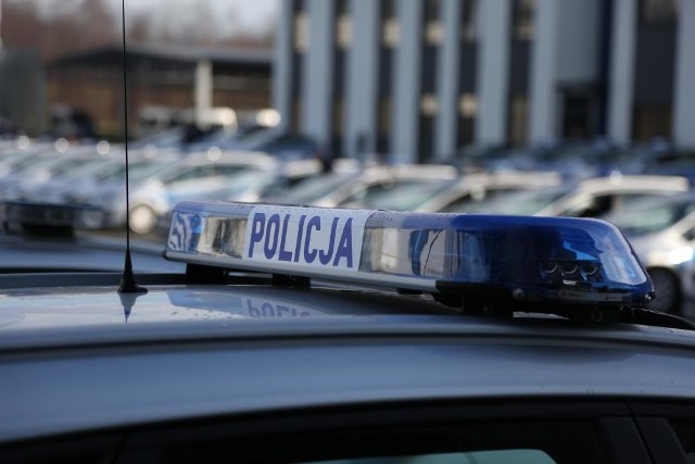 Policjanci apelują o szczególną ostrożność w podawaniu jakichkolwiek informacji umożliwiających dostęp do naszego konta bankowego