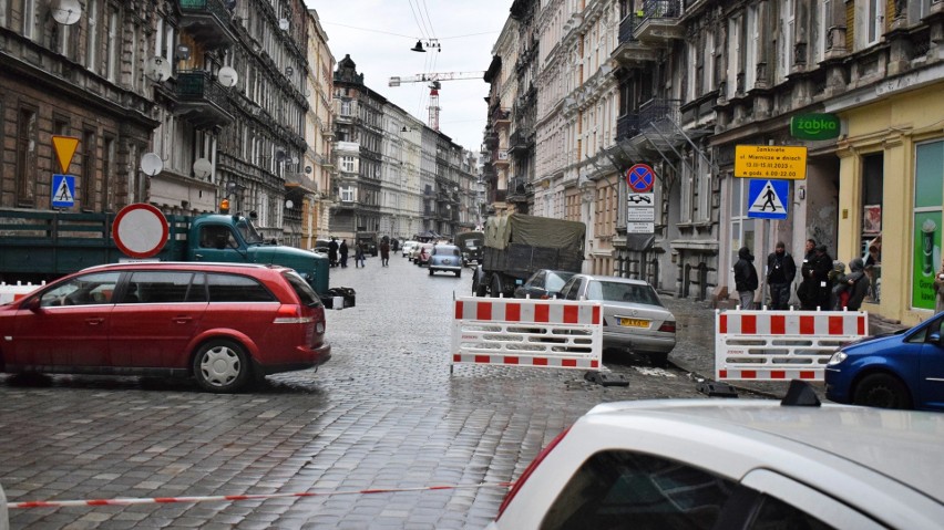 Ekipa filmowa jest pod dużym wrażeniem tego, jak...