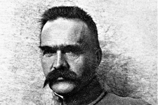 Marszałek Józef Piłsudski znany był ze szczególnego gustu kulinarnego. Kliknij obrazek i przesuwaj strzałkami, aby zobaczyć dania zainspirowane gustem marszałka.