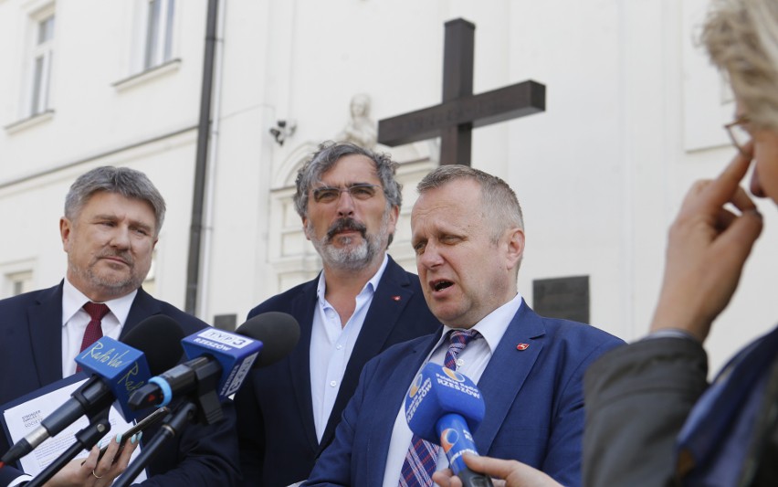 Środowiska katolickie chcą zakazania marszu równości w Rzeszowie. Apelują nawet do posłów [ZDJĘCIA]