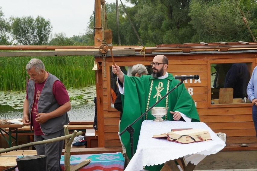 Ostrołęka. Flisacy znów spłyną Narwią w Ostrołęce. Flis Obojga Narodów 1.08.2019 [ZDJĘCIA]