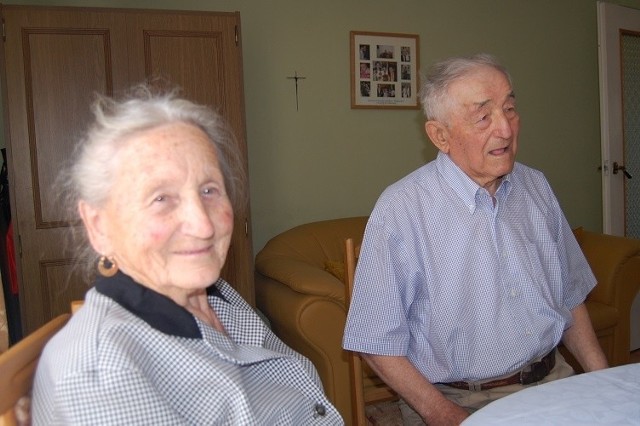 Kamienne gody, czyli 70 lat pożycia małżeńskiego, świętowali w ubiegłym tygodniu państwo Janina i Jan Domagałowie z Rudawy w gminie Złota Pińczowska.