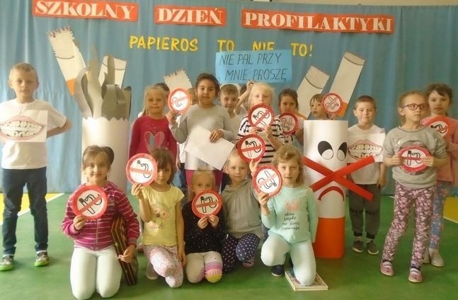 Gmina Pawłów. Antynikotynowy program "Nie pal przy mnie, poszę" w szkole w Godowie