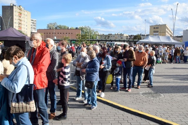 W czwartek, 27 sierpnia, mieszkańcy Kielc tłumnie zwiedzali świeżo otwarty dworzec autobusowy w Kielcach.