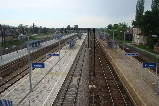 Stacja kolejowa w Kozłowie