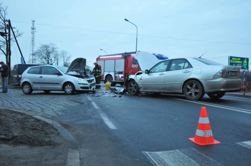 Wypadek w Kostrzynie. Jedna osoba została ranna (zdjęcia)