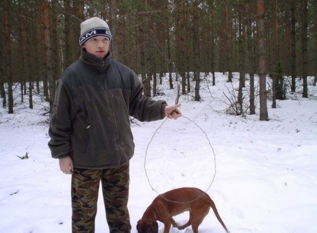 Wnyk - stalowa linka nie wybiera gatunku, płci ofiary, nie respektuje okresów ochronnych. Zwierzę ginie w męczarniach. Nierzadko ciężarne samice wychowujące potomstwo.