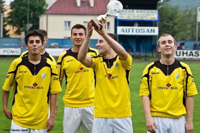 W okręgu Krosno puchar tradycyjnie dla Stali Sanok [ZDJĘCIA, RELACJA]