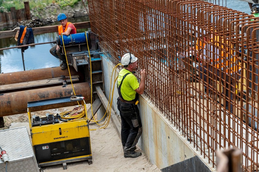 Rail Baltica - mosty i wiadukty zapewnią bezpieczeństwo na...