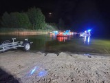 Tragedia nad stawem w Jelczu-Laskowicach. Utonął 48-letni wędkarz. Ciało mężczyzny znaleziono metr od niestrzeżonej plaży