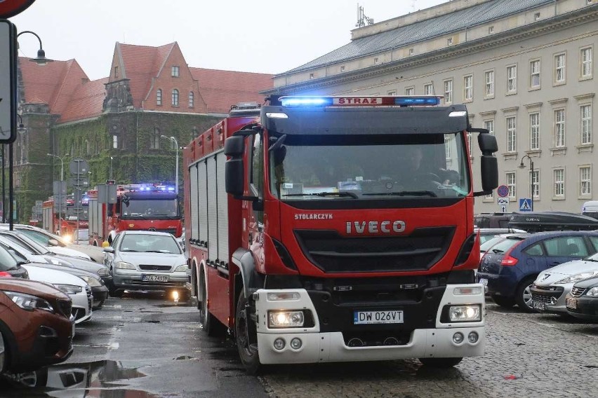 Wrocław: Alarm bombowy w urzędzie wojewódzkim