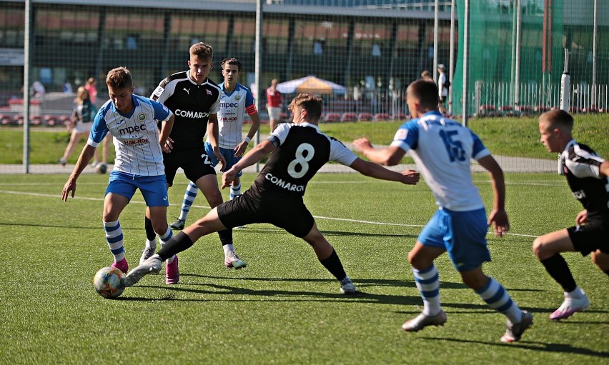 Centralna Liga Juniorów U-18. Skuteczny finisz Cracovii w meczu z Hutnikiem Kraków [ZDJĘCIA]