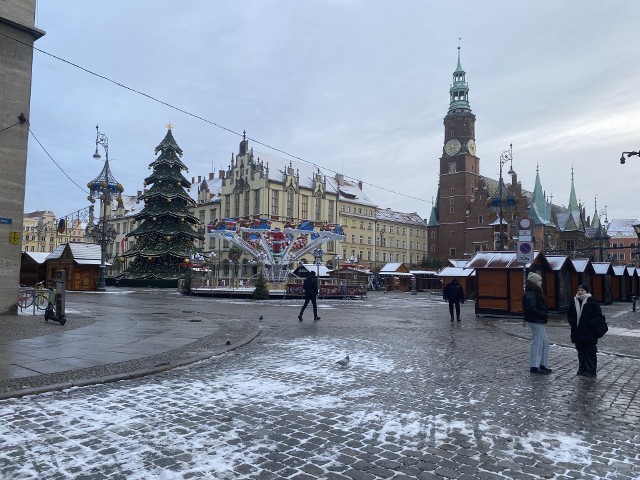 Synoptycy z IMGW spodziewają się intensywnych opadów śniegu i silnych mrozów na Dolnym Śląsku.