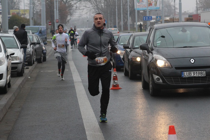 Druga Dycha do Maratonu. Biegacze rywalizowali na nowej trasie (ZDJĘCIA)